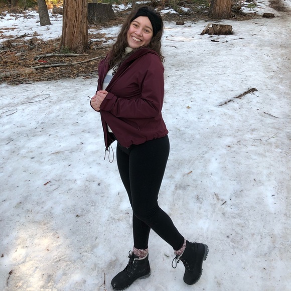 Meet your Posher, Marissa - Picture 1 of 1